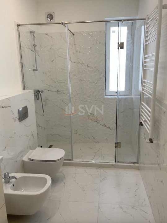 4 camere cu loc parcare exterior inclus Bucuresti/Calea Victoriei