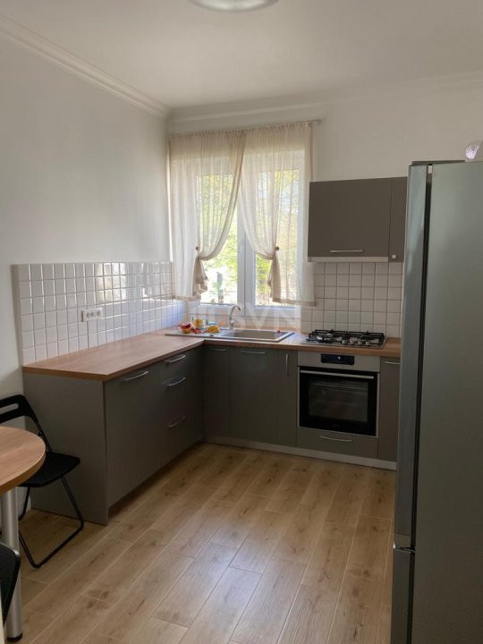 4 camere cu loc parcare exterior inclus Bucuresti/Calea Victoriei