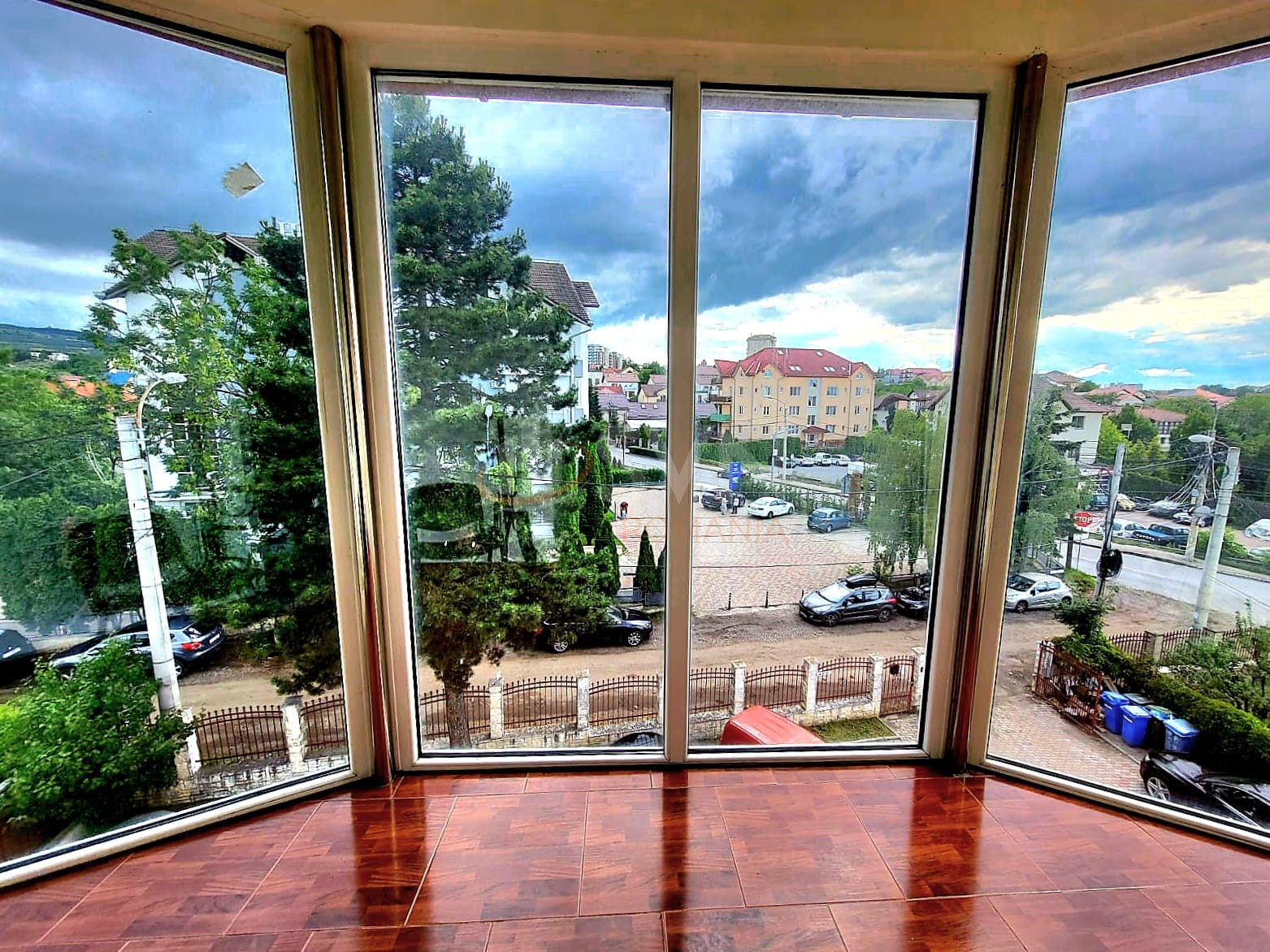 4 camere cu loc parcare exterior inclus Cluj/Andrei Muresanu