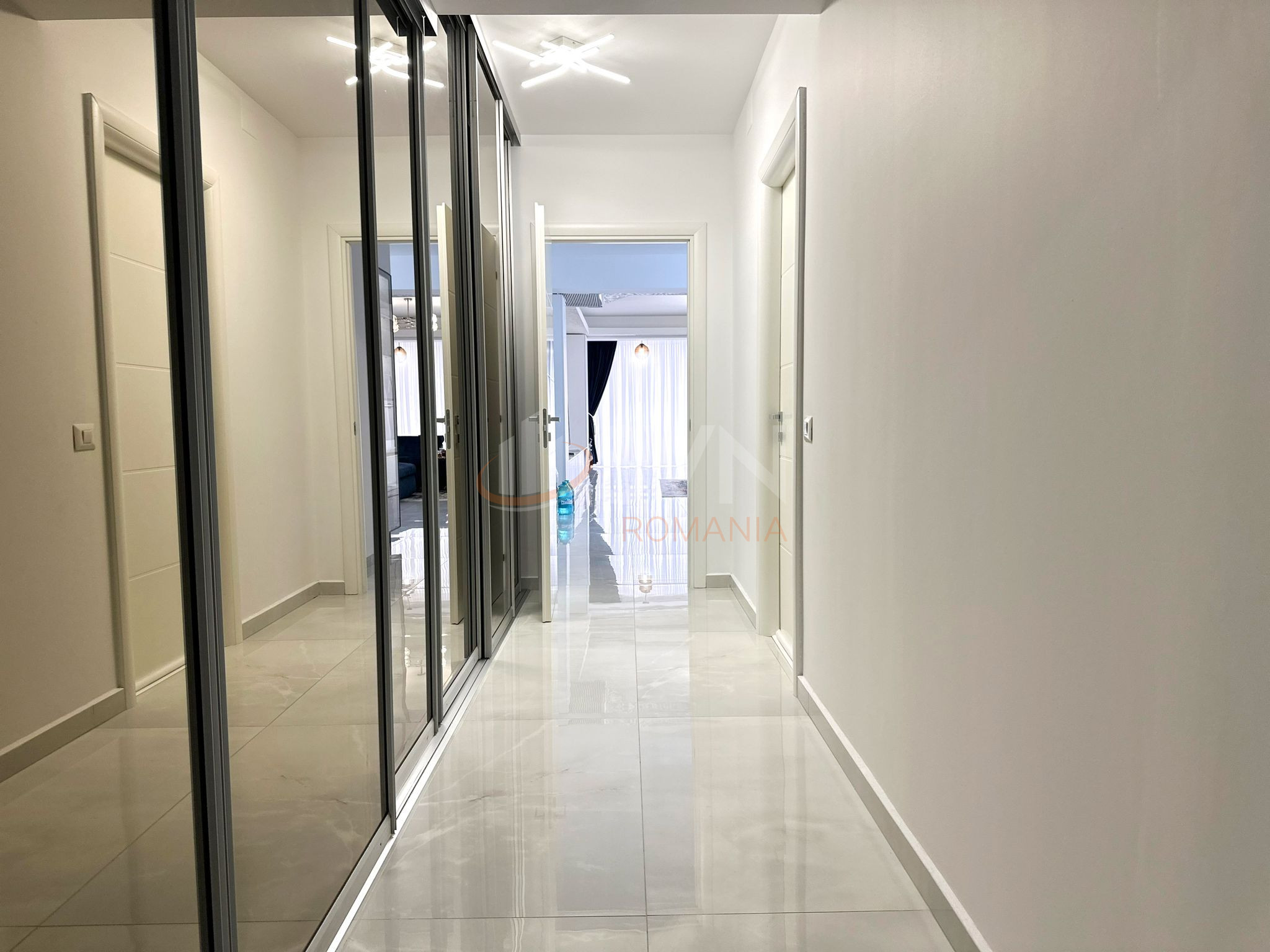 4 camere cu loc parcare exterior inclus Bucuresti/Herastrau