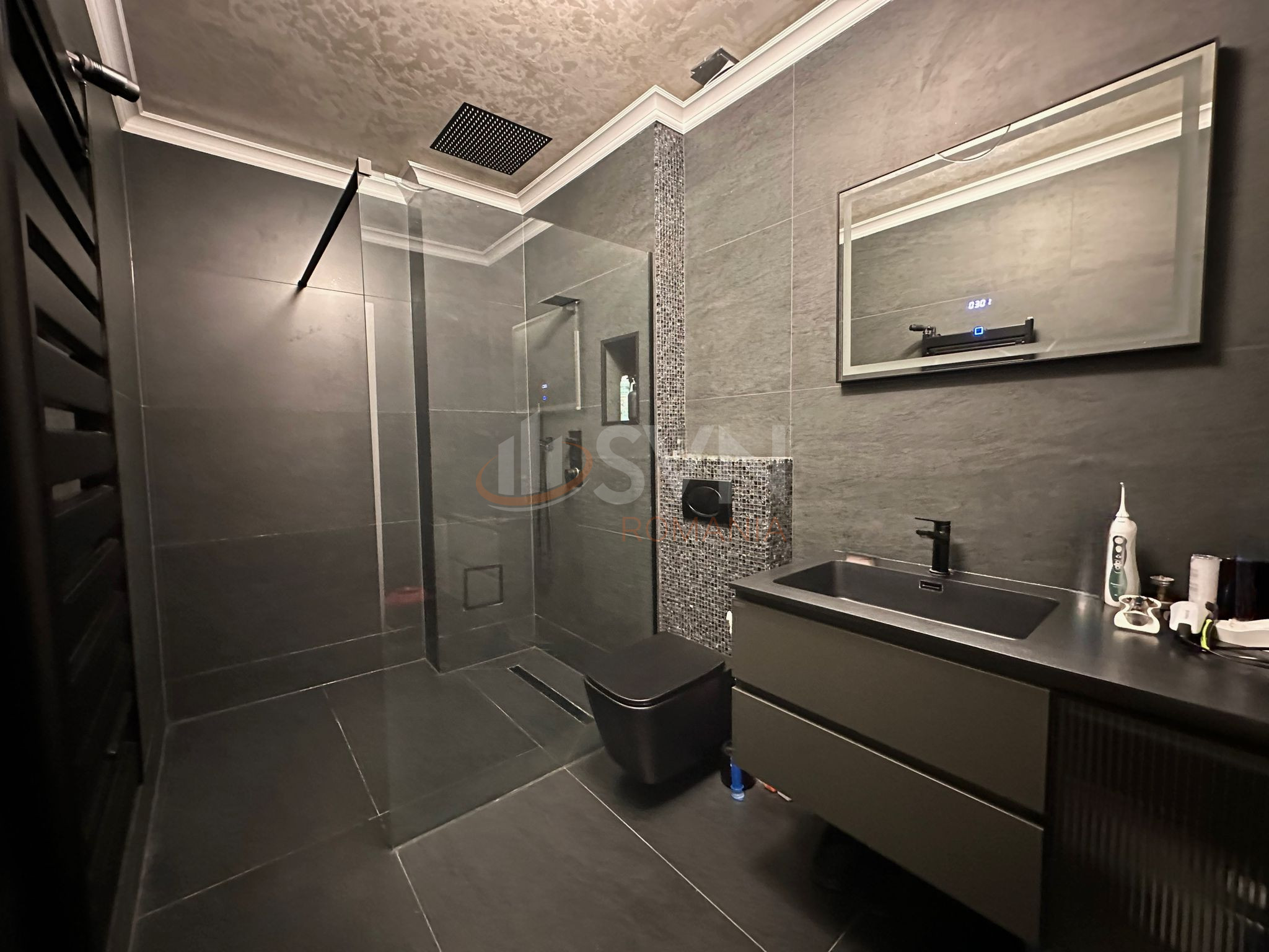 4 camere cu loc parcare exterior inclus Bucuresti/Herastrau