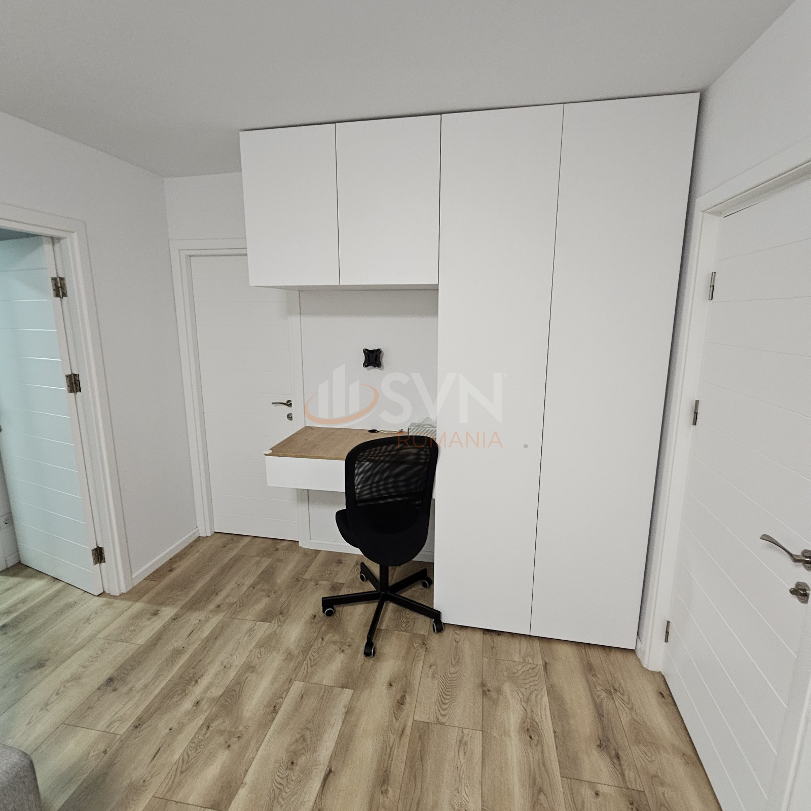 4 camere cu loc parcare exterior inclus Bucuresti/Herastrau