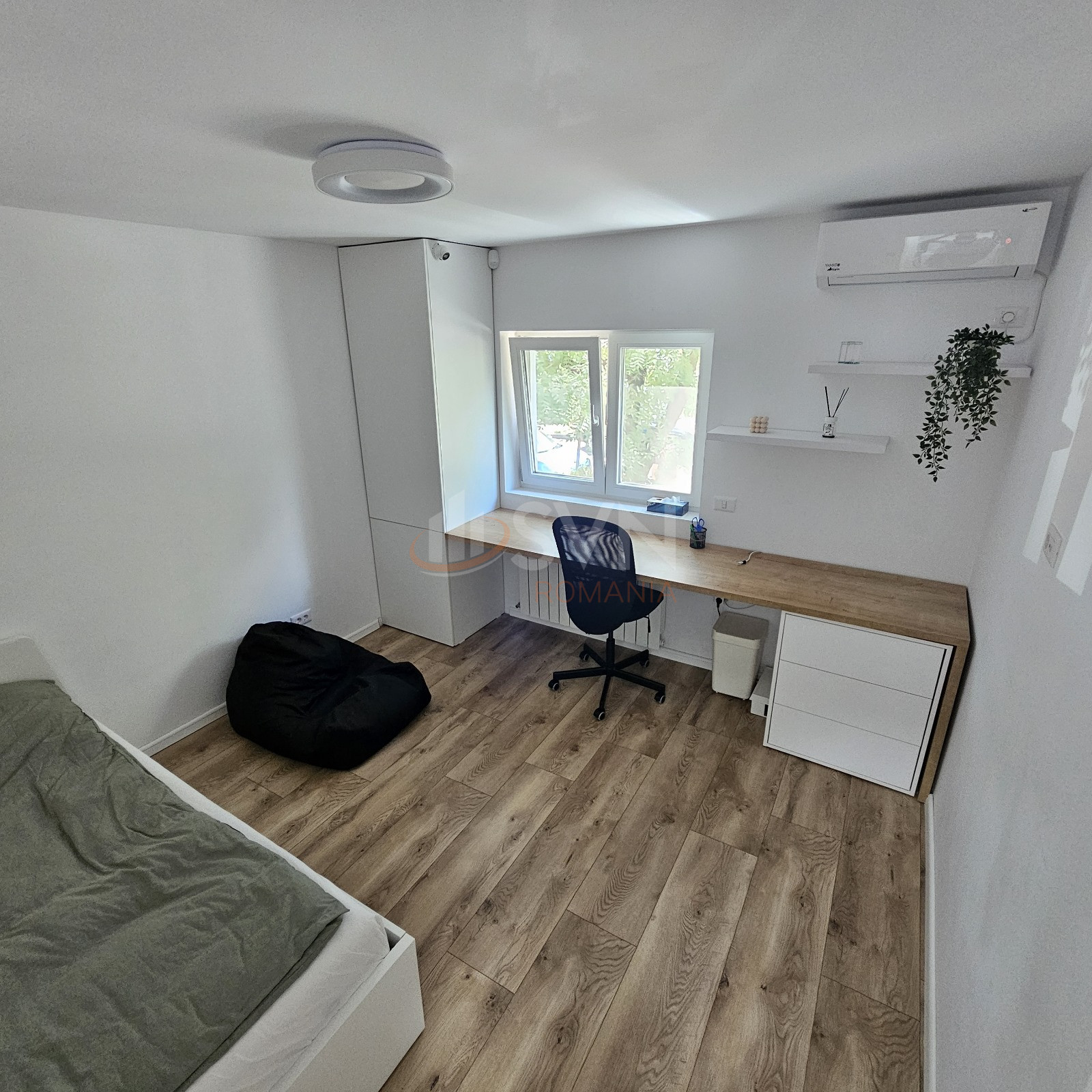 4 camere cu loc parcare exterior inclus Bucuresti/Herastrau