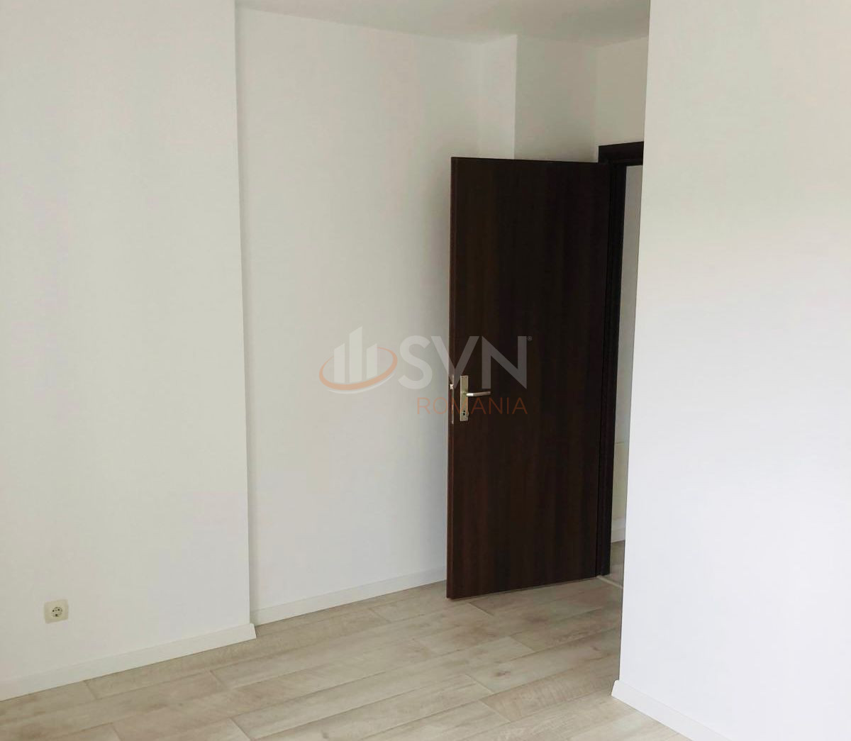 4 camere cu loc parcare exterior inclus Bucuresti/Baneasa