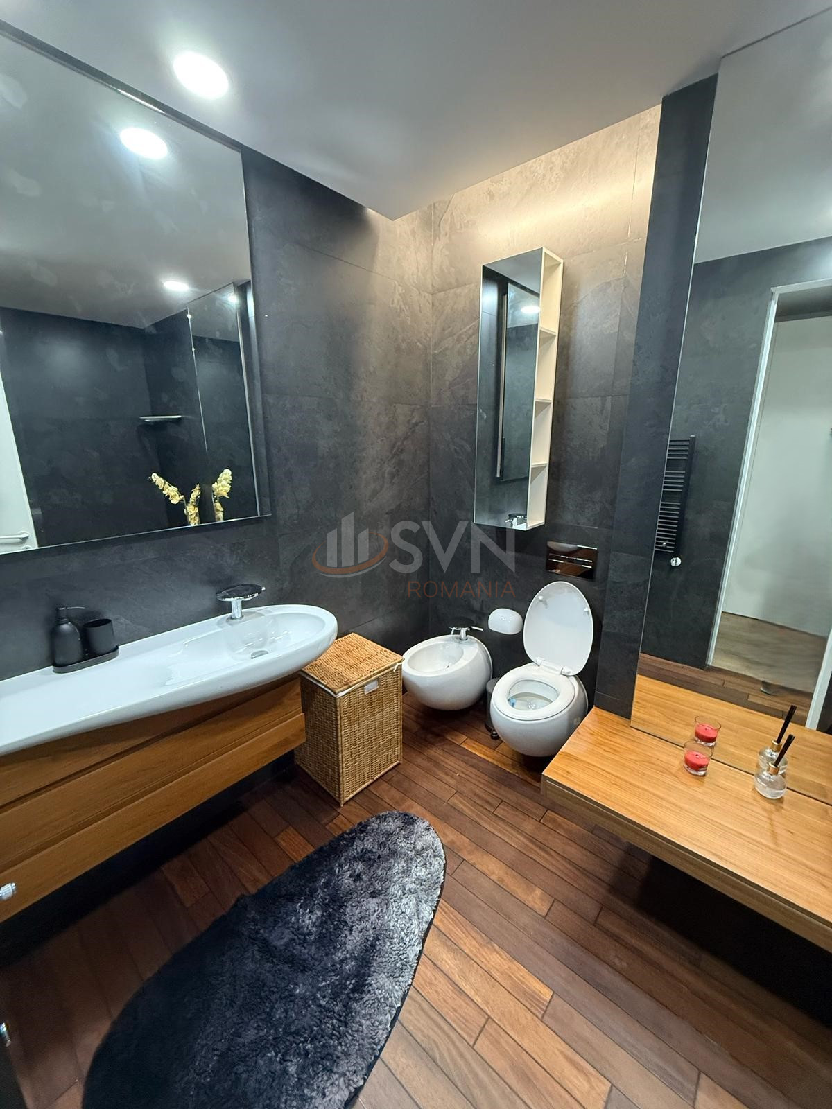 4 camere cu loc parcare subteran inclus Bucuresti/Herastrau