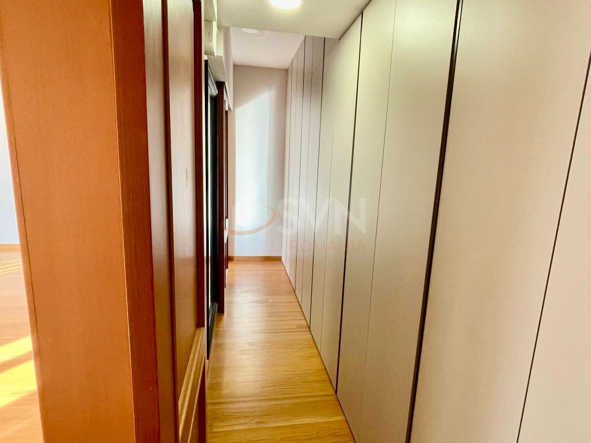 4 camere cu loc parcare subteran inclus Bucuresti/Herastrau