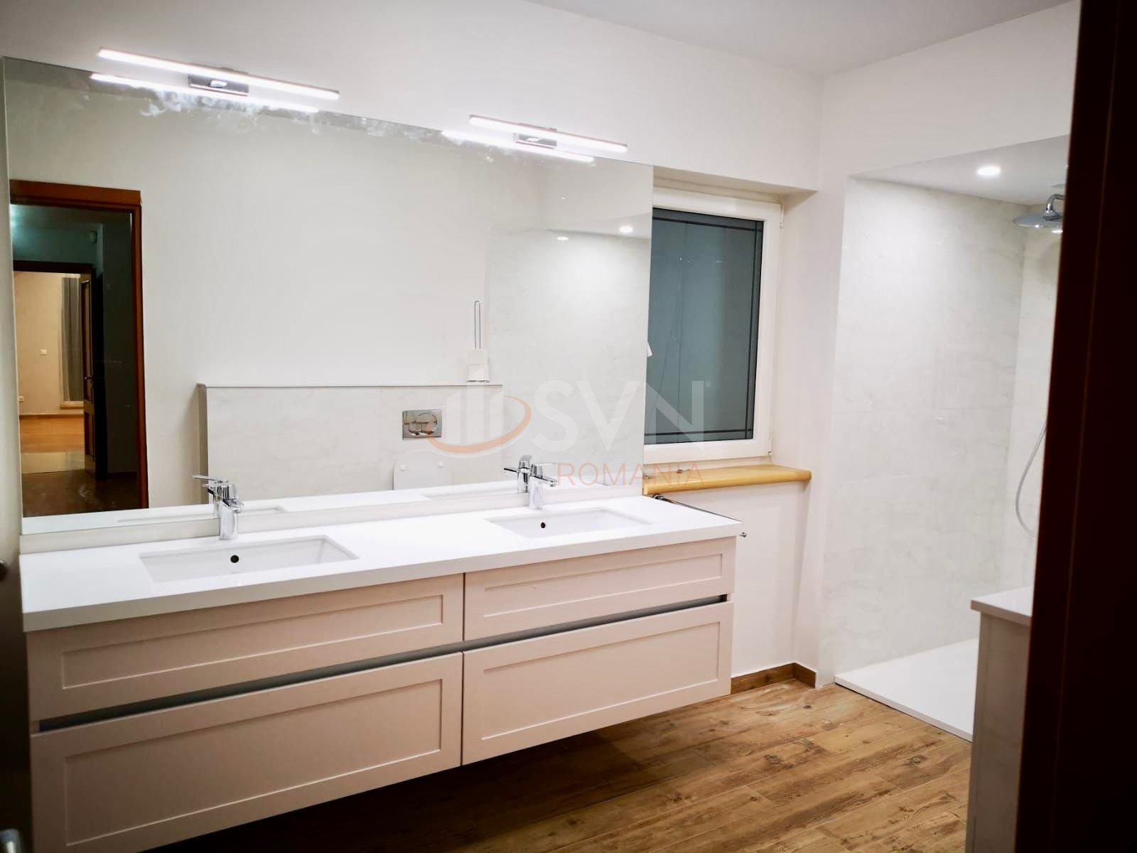 4 camere cu loc parcare subteran inclus Bucuresti/Herastrau