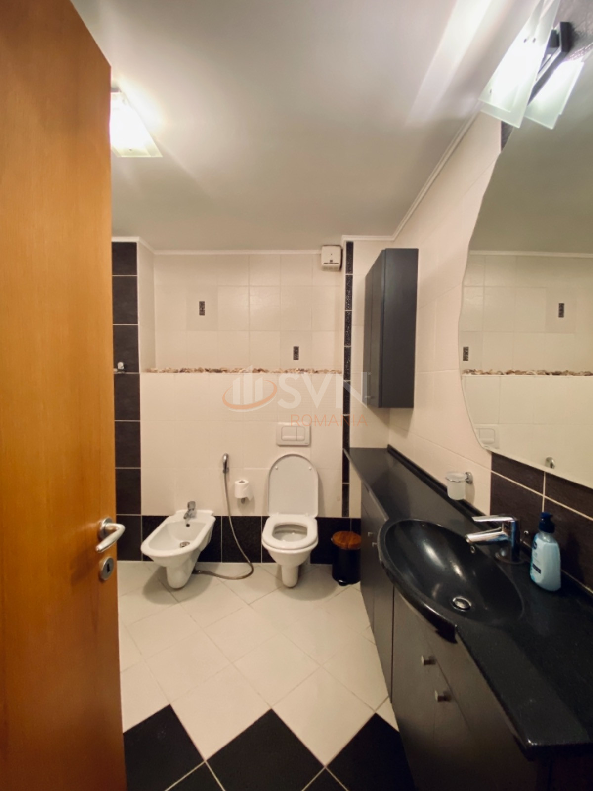 4 camere cu loc parcare subteran inclus Bucuresti/Herastrau