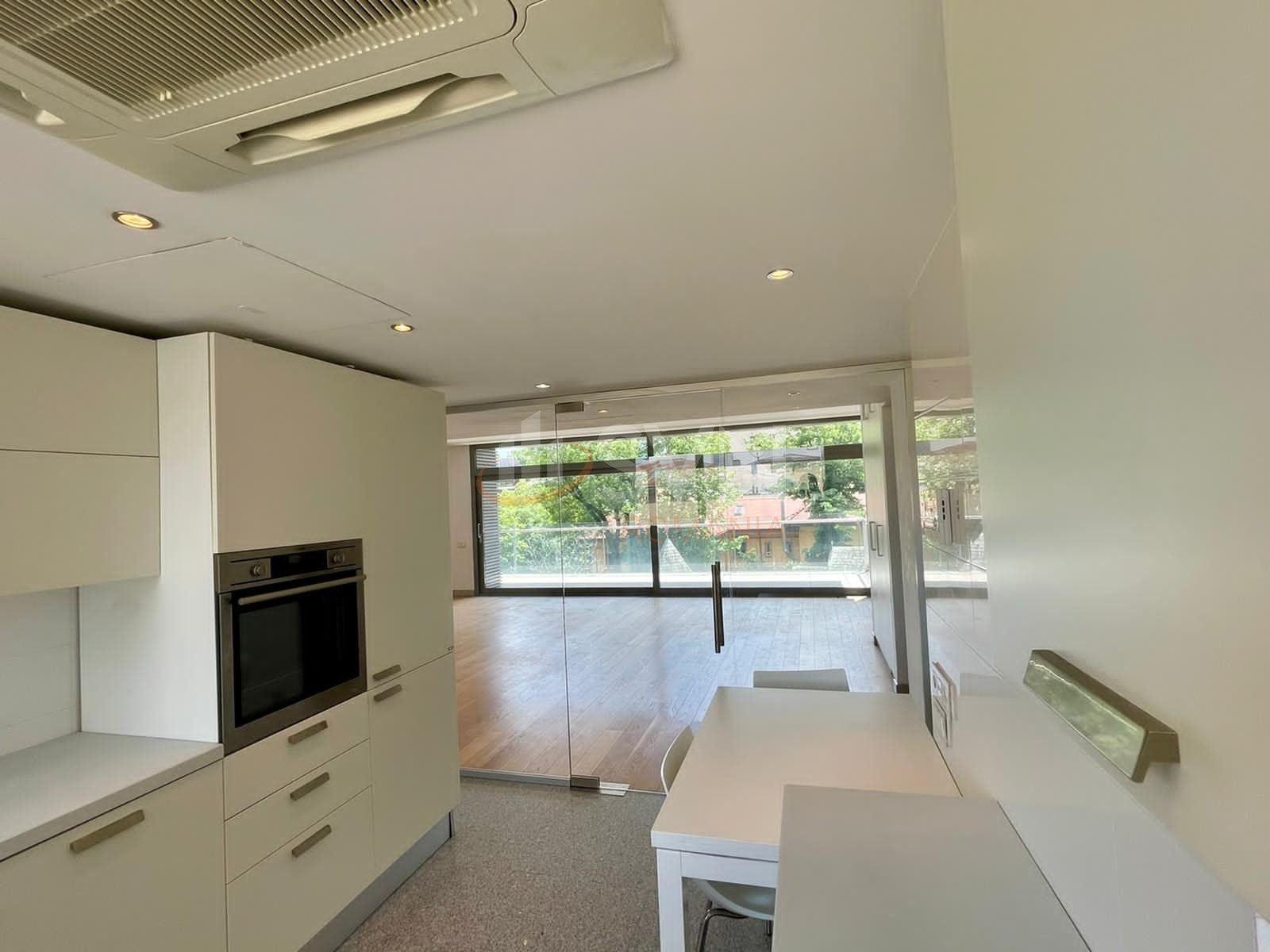 4 camere cu loc parcare subteran inclus Bucuresti/Kiseleff