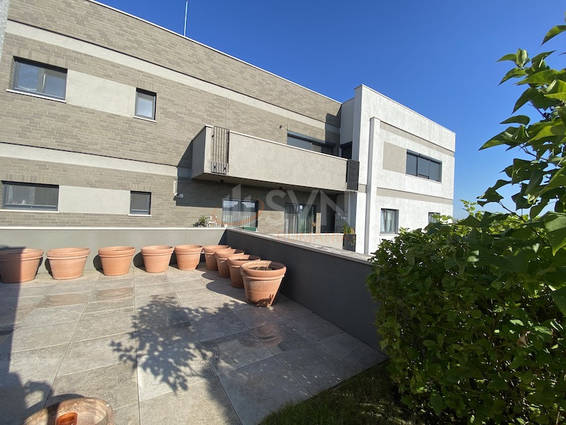 4 camere cu loc parcare subteran inclus Bucuresti/Piata Rosetti