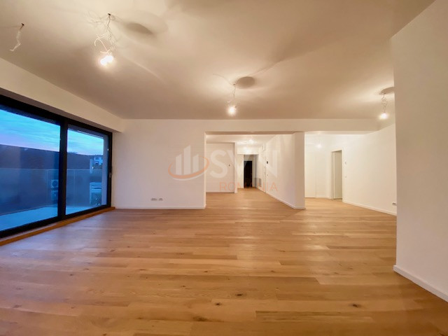 4 camere cu loc parcare subteran inclus Bucuresti/Herastrau