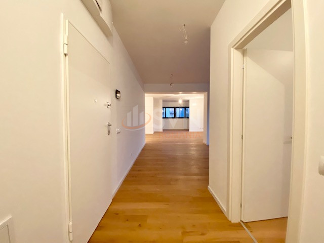 4 camere cu loc parcare subteran inclus Bucuresti/Herastrau