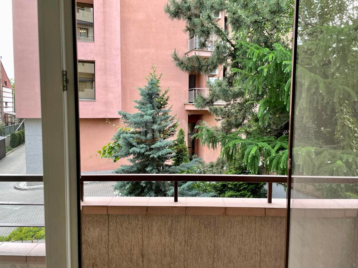 4 camere cu loc parcare subteran inclus Bucuresti/Herastrau
