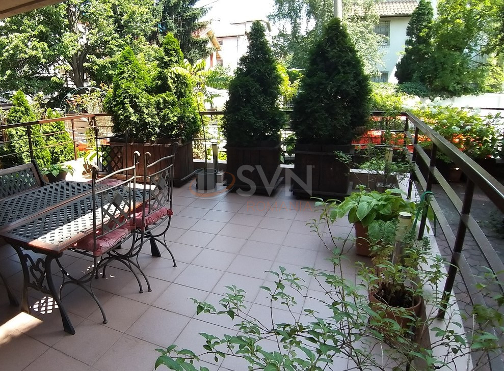4 camere cu loc parcare subteran inclus Bucuresti/Herastrau