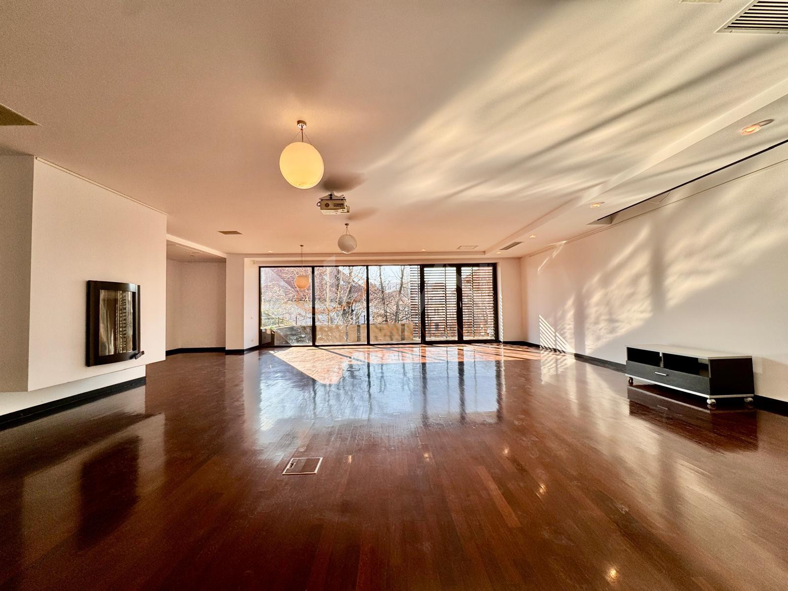 4 camere cu loc parcare subteran inclus Bucuresti/Capitale