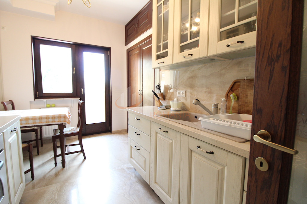 4 camere cu loc parcare subteran inclus Bucuresti/Cismigiu