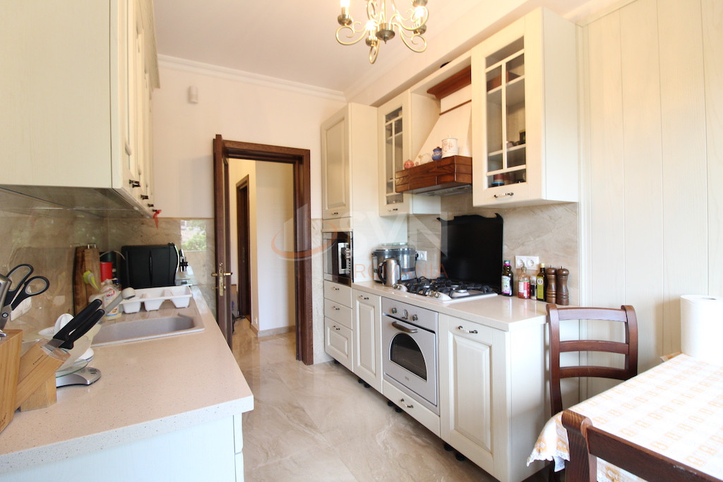 4 camere cu loc parcare subteran inclus Bucuresti/Cismigiu