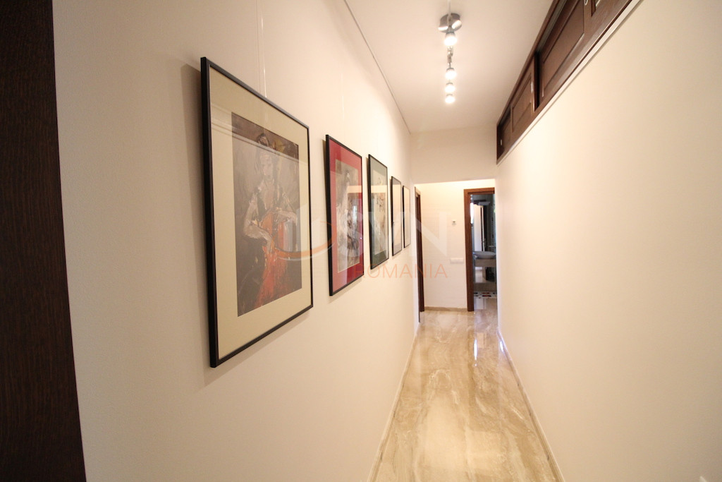 4 camere cu loc parcare subteran inclus Bucuresti/Cismigiu