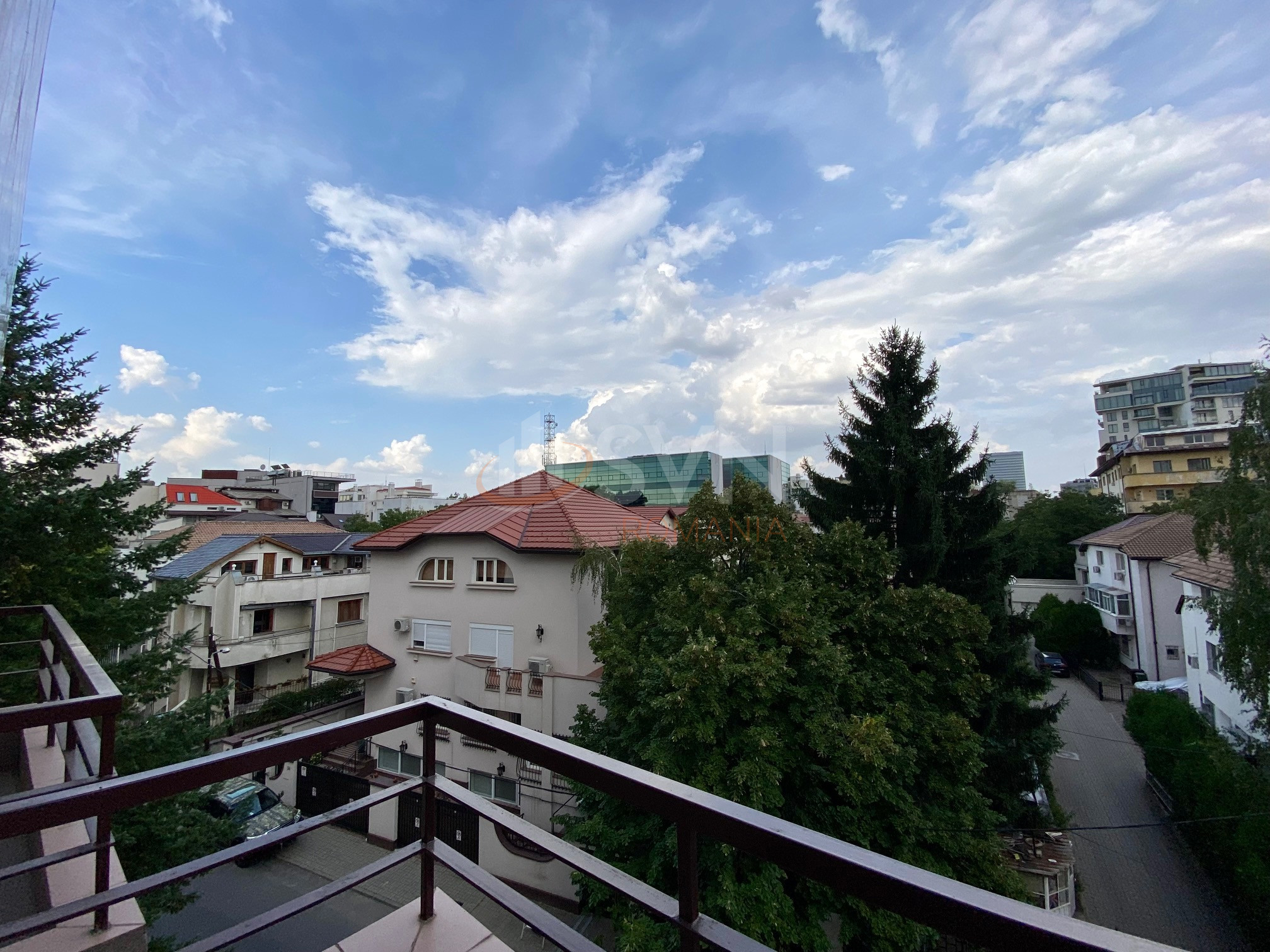 4 camere cu loc parcare subteran inclus Bucuresti/Herastrau