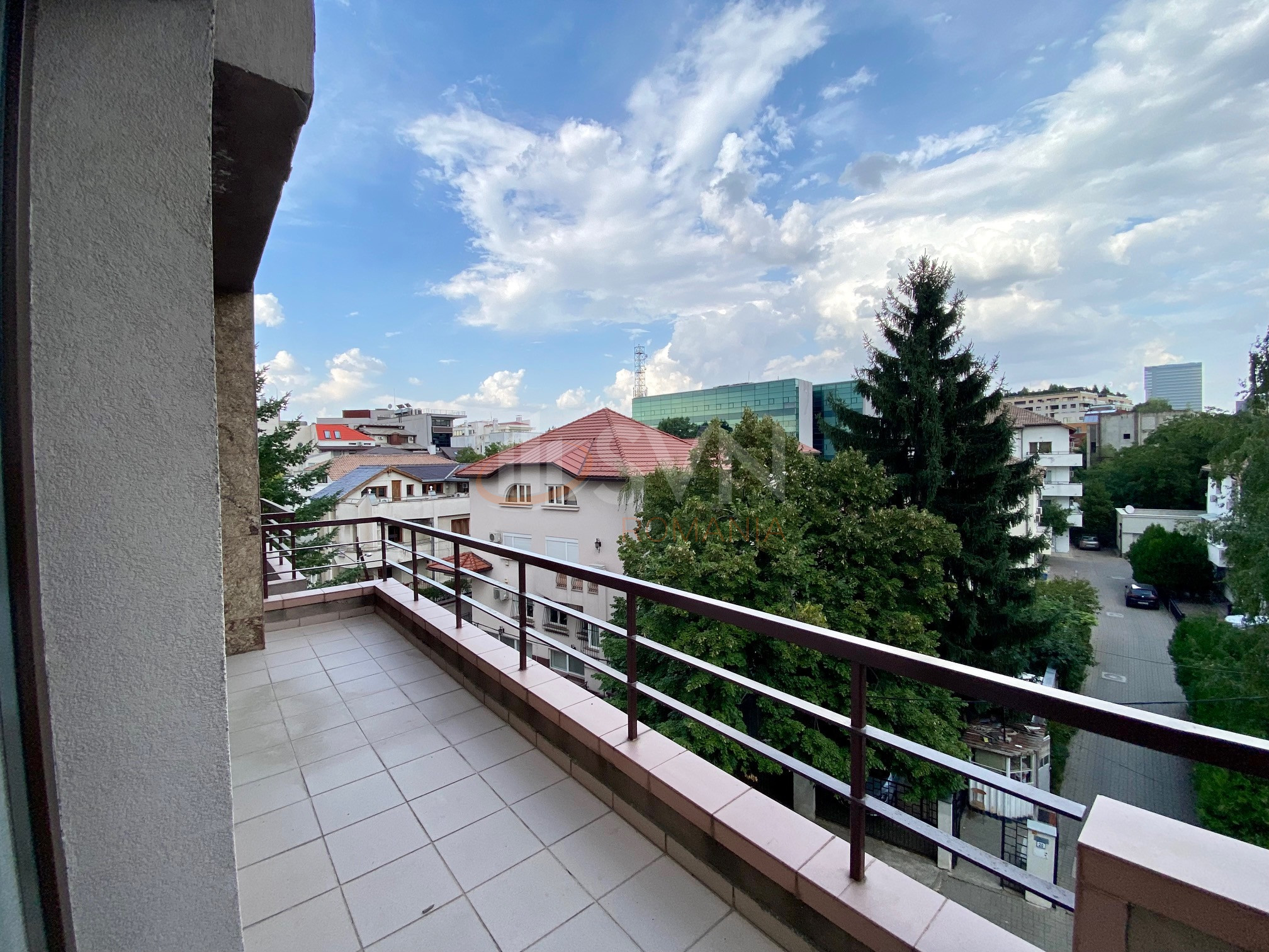 4 camere cu loc parcare subteran inclus Bucuresti/Herastrau