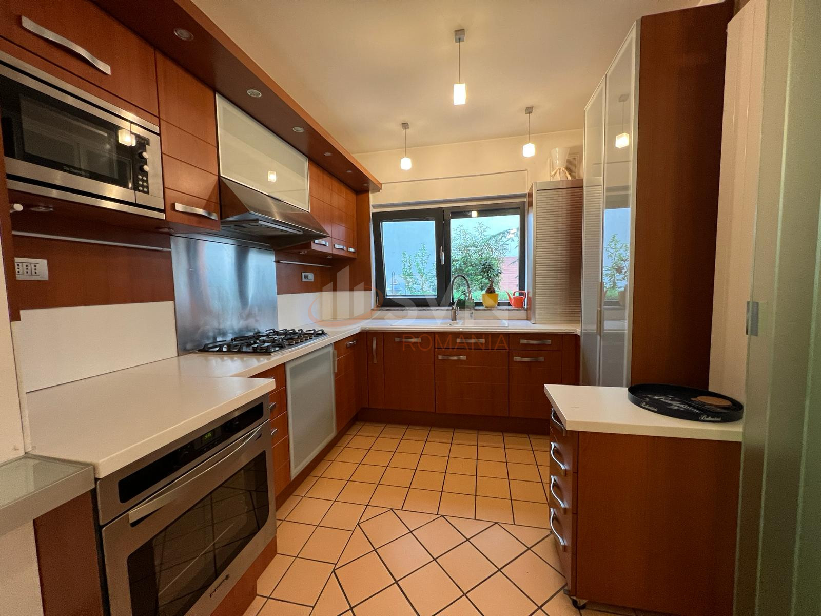 4 camere cu loc parcare subteran inclus Bucuresti/Dorobanti