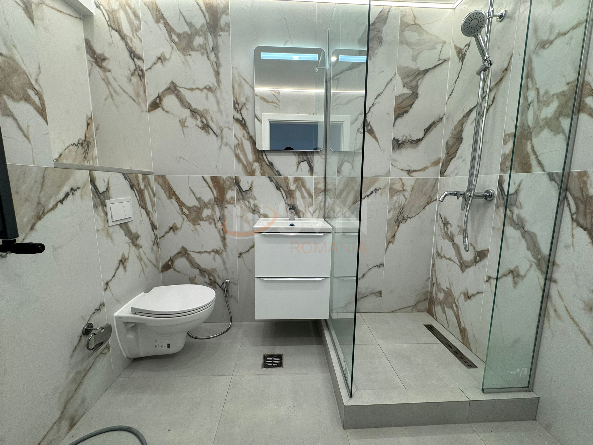 4 camere cu loc parcare subteran inclus Bucuresti/Herastrau