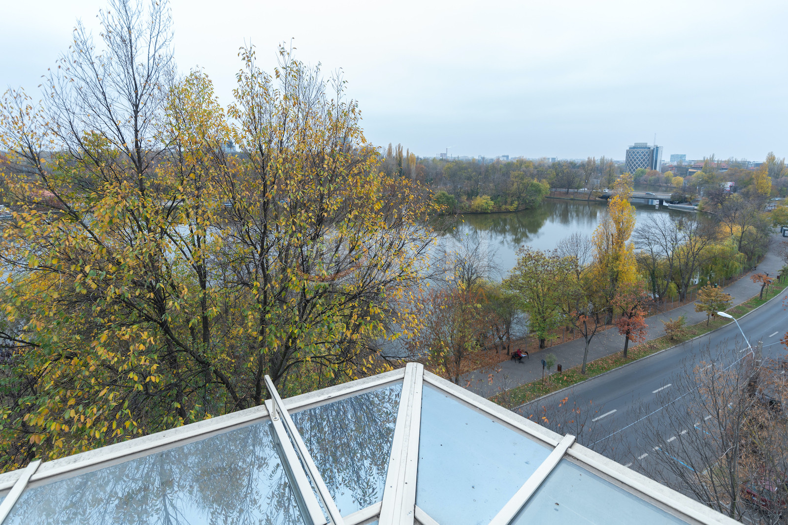 4 camere cu loc parcare subteran inclus Bucuresti/Nordului