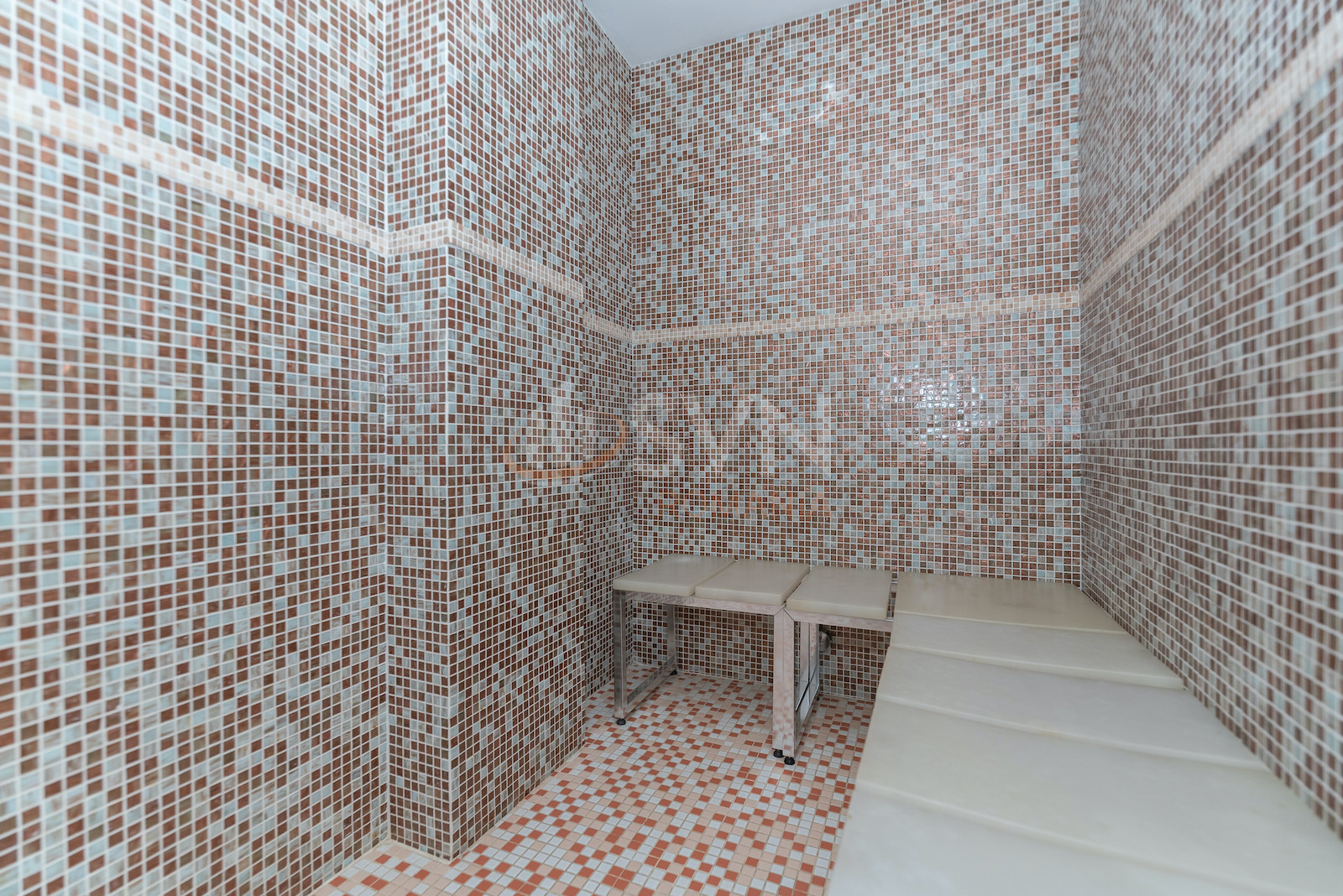 4 camere cu loc parcare subteran inclus Bucuresti/Nordului