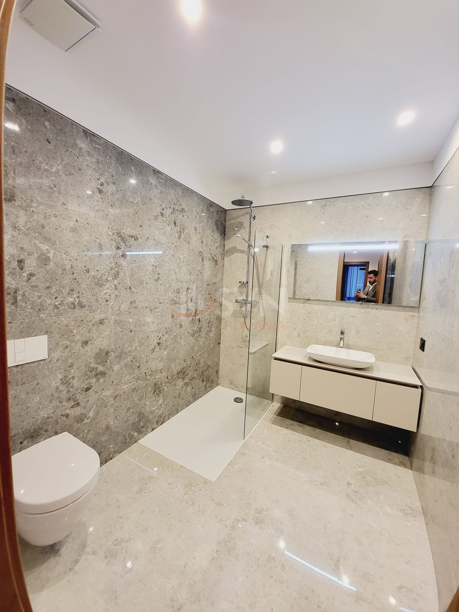 4 camere cu loc parcare subteran inclus Bucuresti/Primaverii