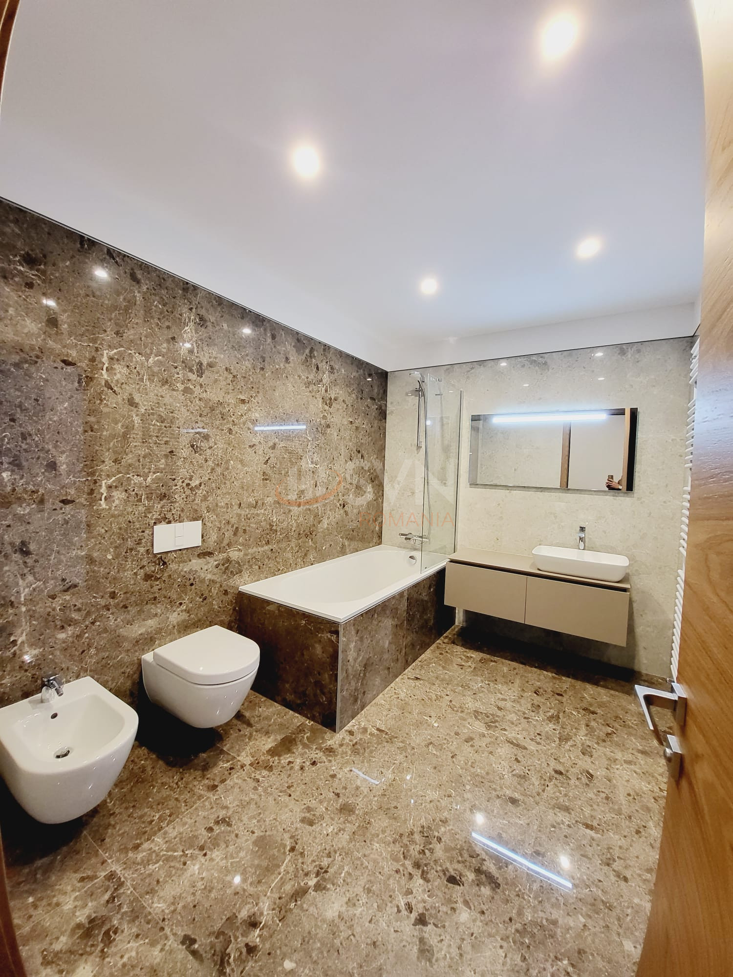 4 camere cu loc parcare subteran inclus Bucuresti/Primaverii