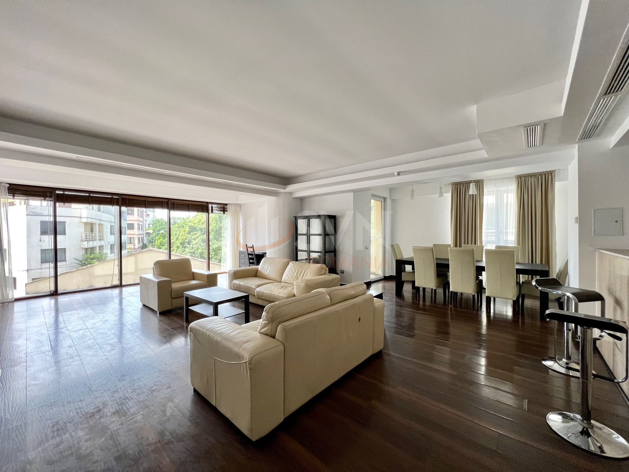 4 camere cu loc parcare subteran inclus Bucuresti/Herastrau