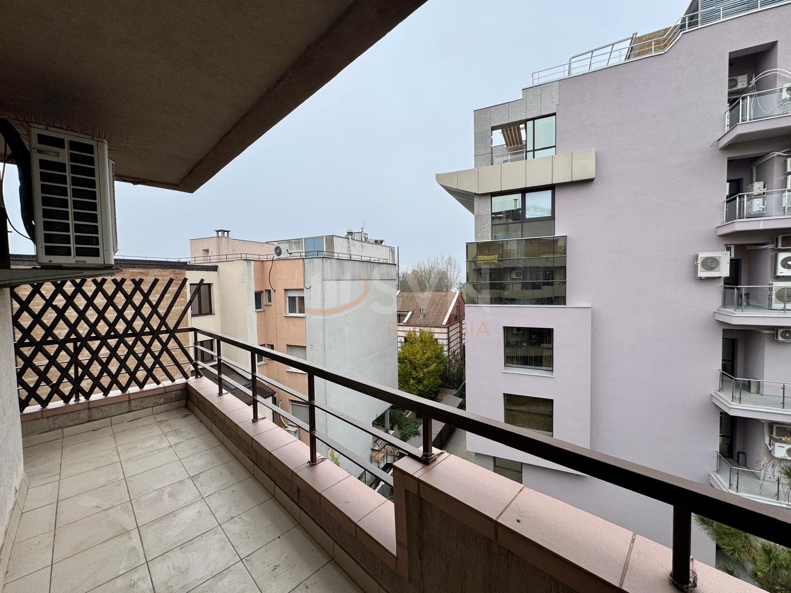 4 camere cu loc parcare subteran inclus Bucuresti/Herastrau