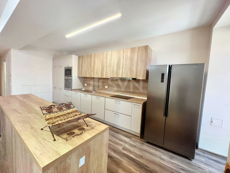 4 camere cu loc parcare subteran inclus Bucuresti/Herastrau