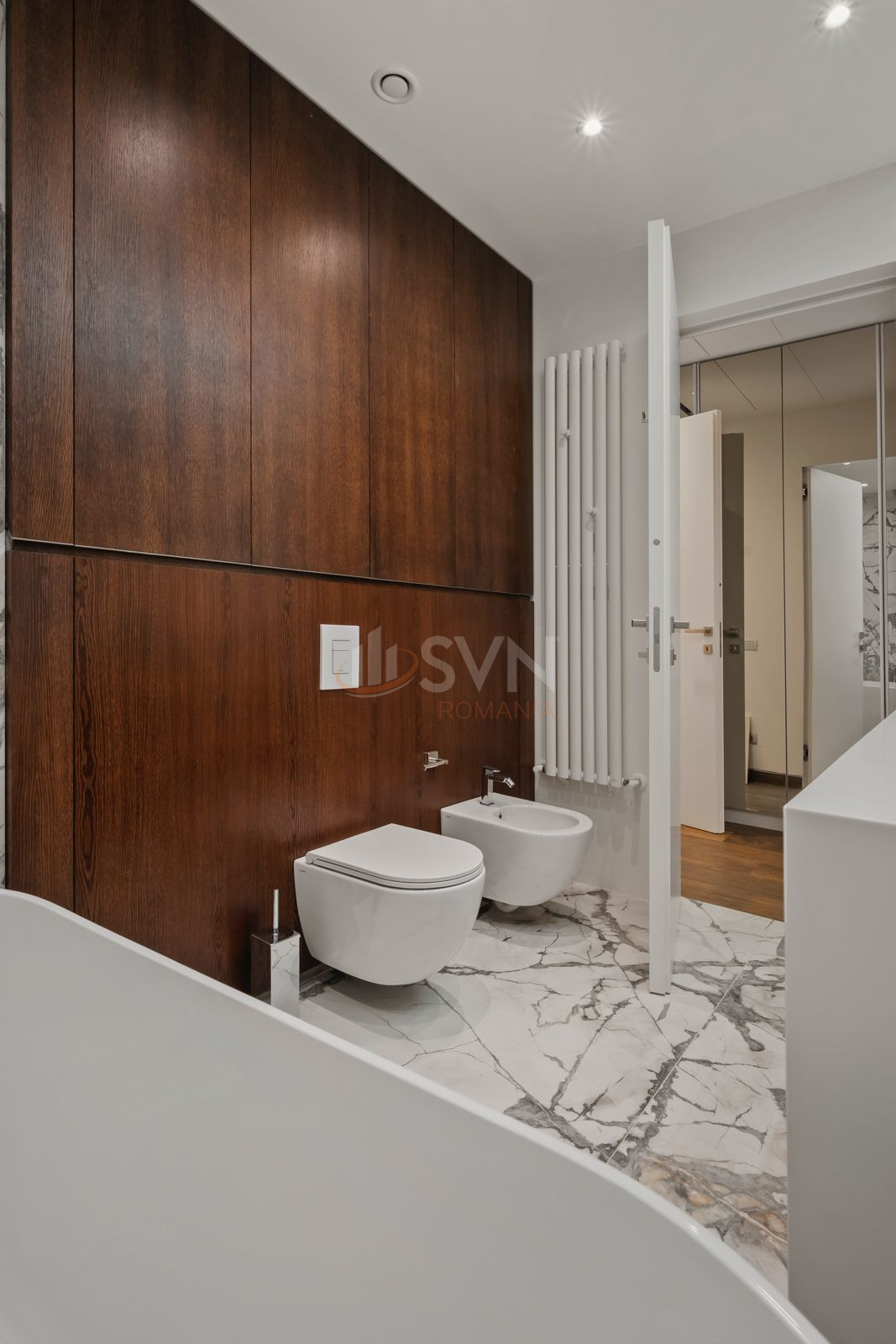 4 camere cu loc parcare subteran inclus Bucuresti/Piata Victoriei