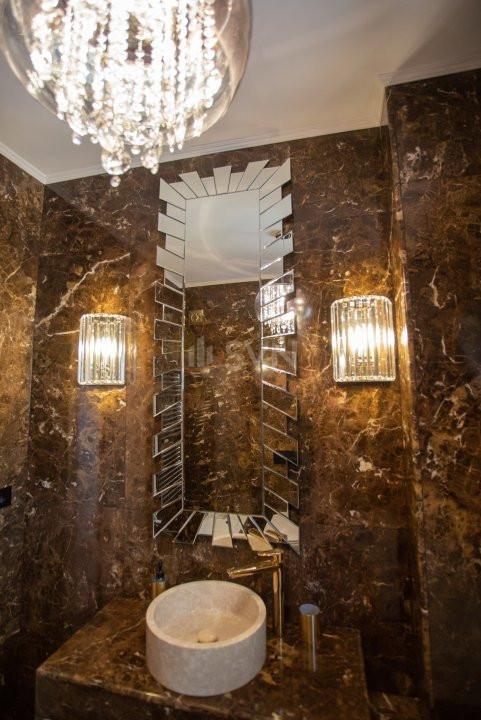 4 camere cu loc parcare subteran inclus Bucuresti/Herastrau