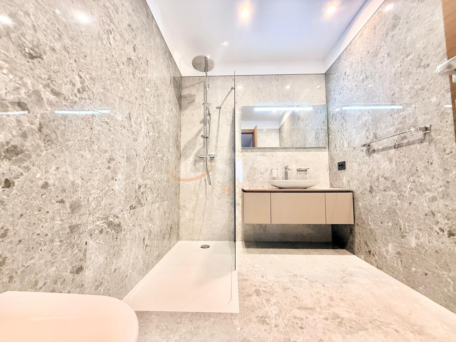 4 camere cu loc parcare subteran inclus Bucuresti/Primaverii