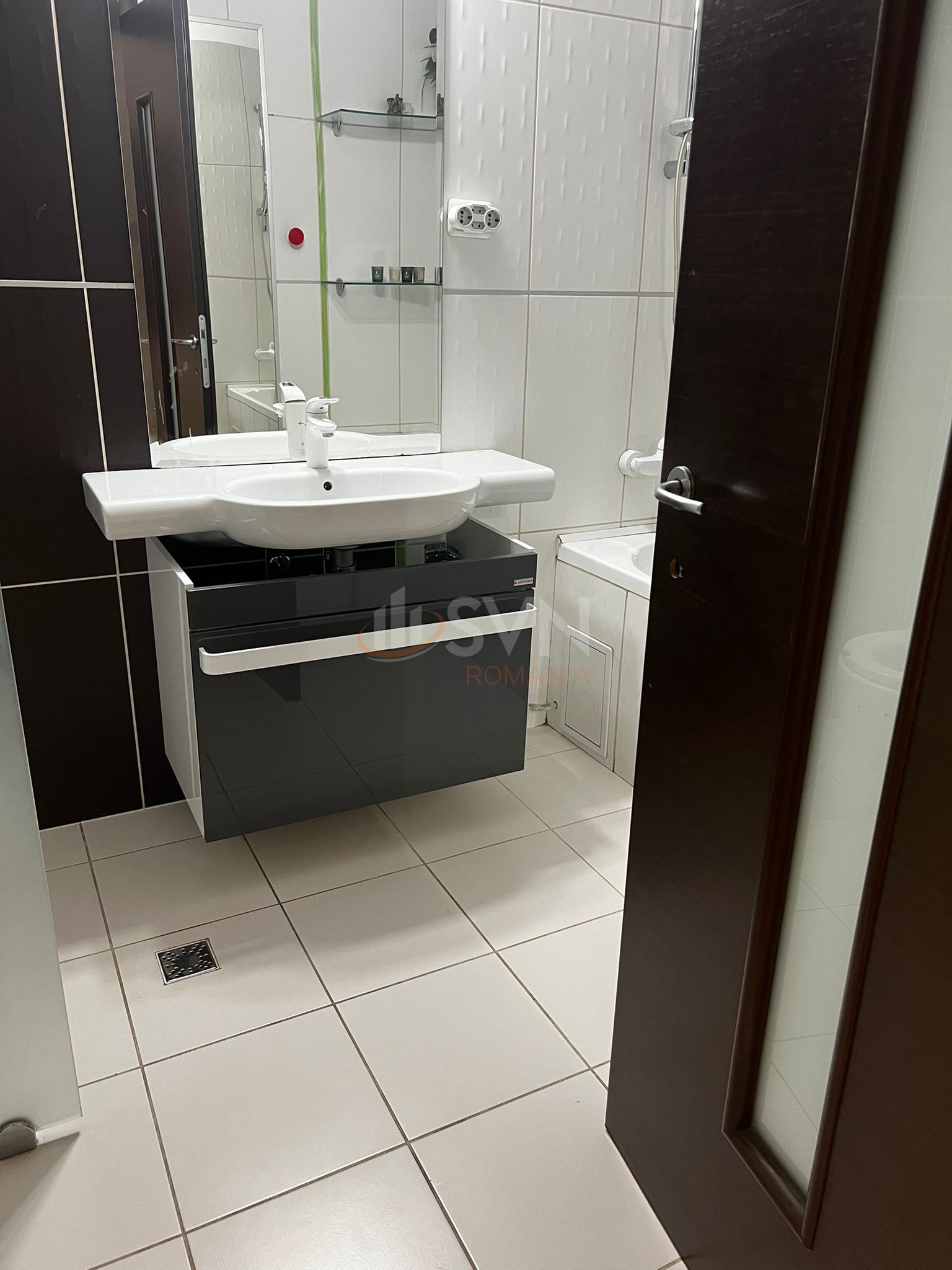 4 camere cu loc parcare subteran inclus Bucuresti/Jiului