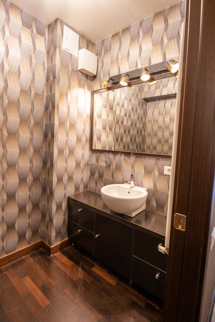 4 camere cu loc parcare subteran inclus Bucuresti/Herastrau