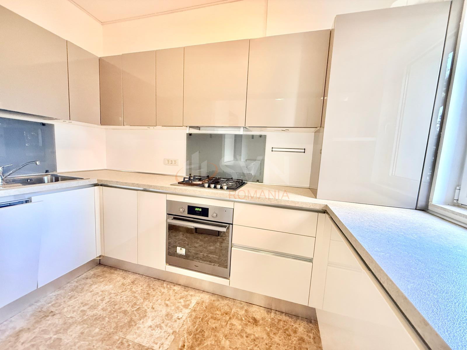 4 camere cu loc parcare subteran inclus Bucuresti/Polona