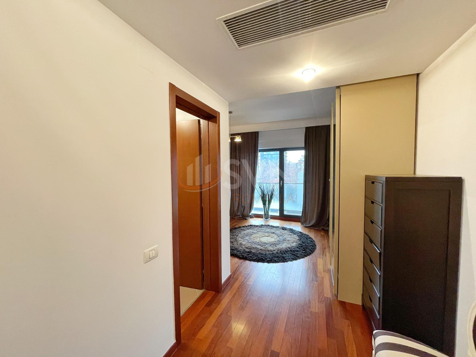 4 camere cu loc parcare subteran inclus Bucuresti/Herastrau
