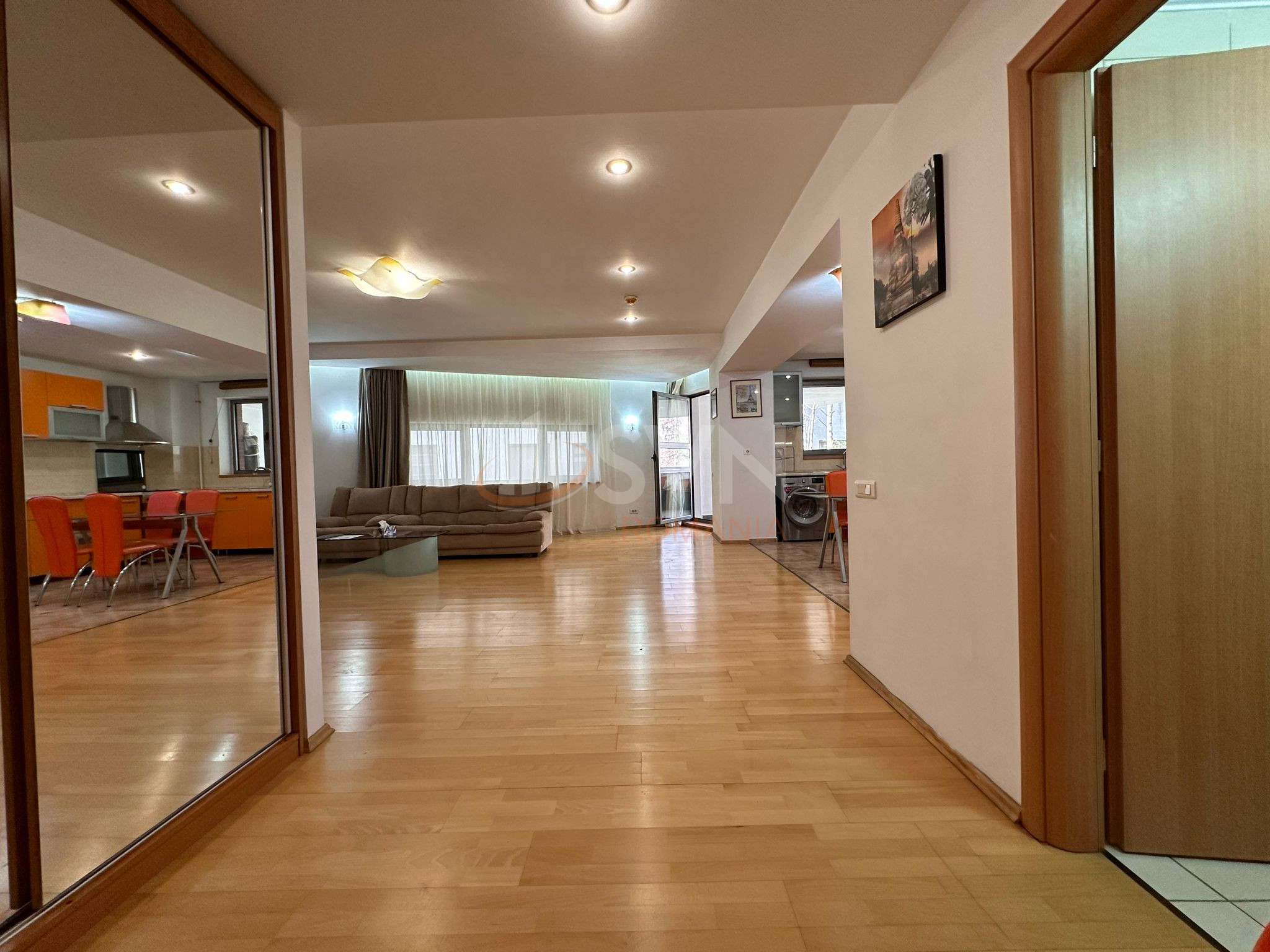 4 camere cu loc parcare subteran inclus Bucuresti/Herastrau