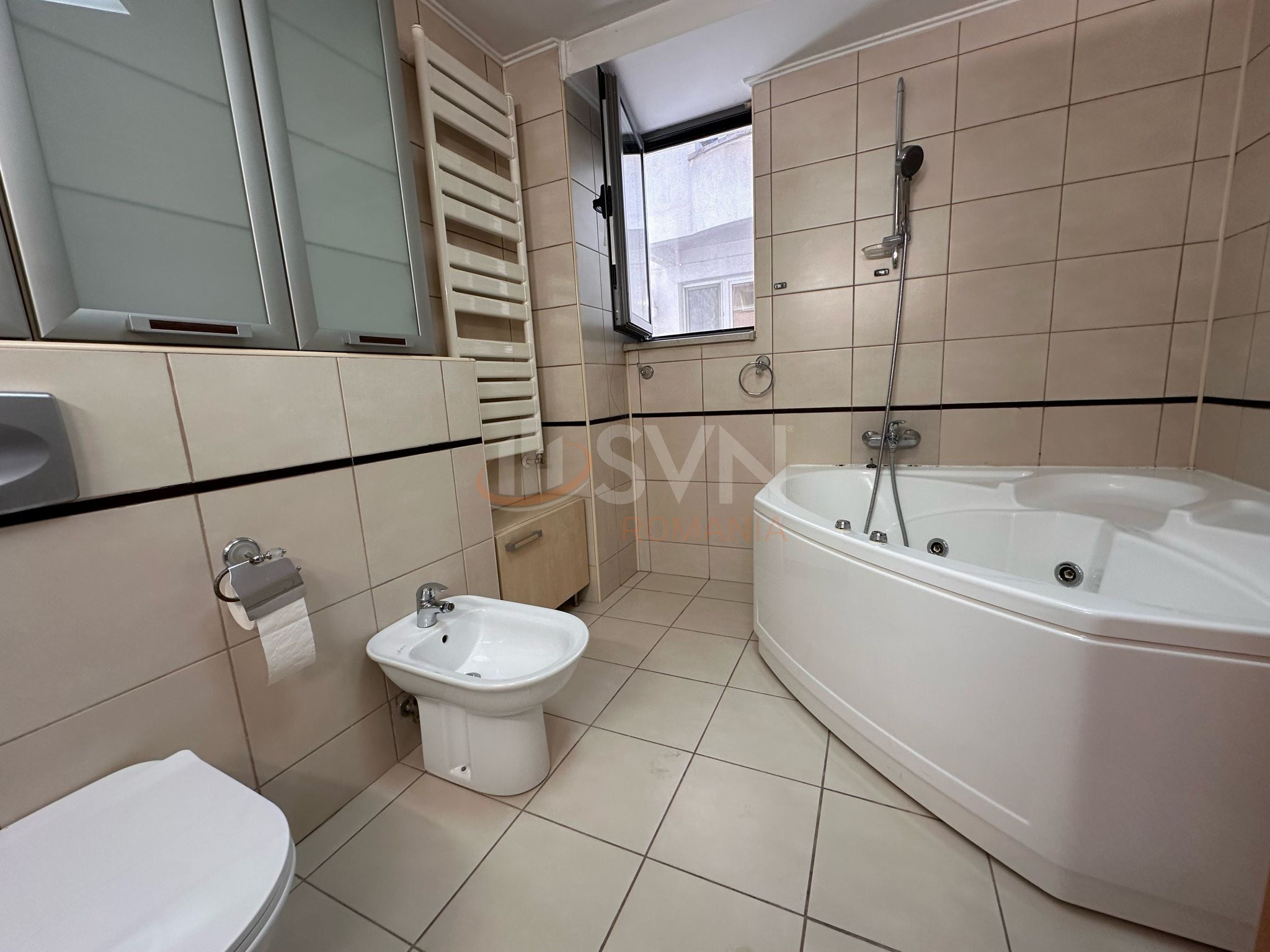 4 camere cu loc parcare subteran inclus Bucuresti/Herastrau