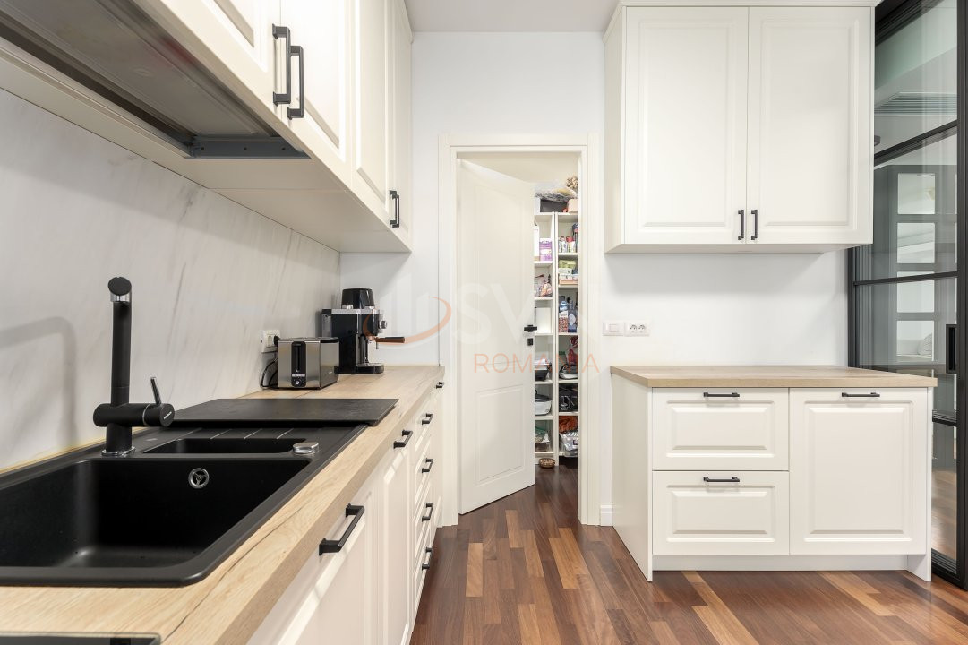 4 camere cu loc parcare subteran inclus Bucuresti/Herastrau