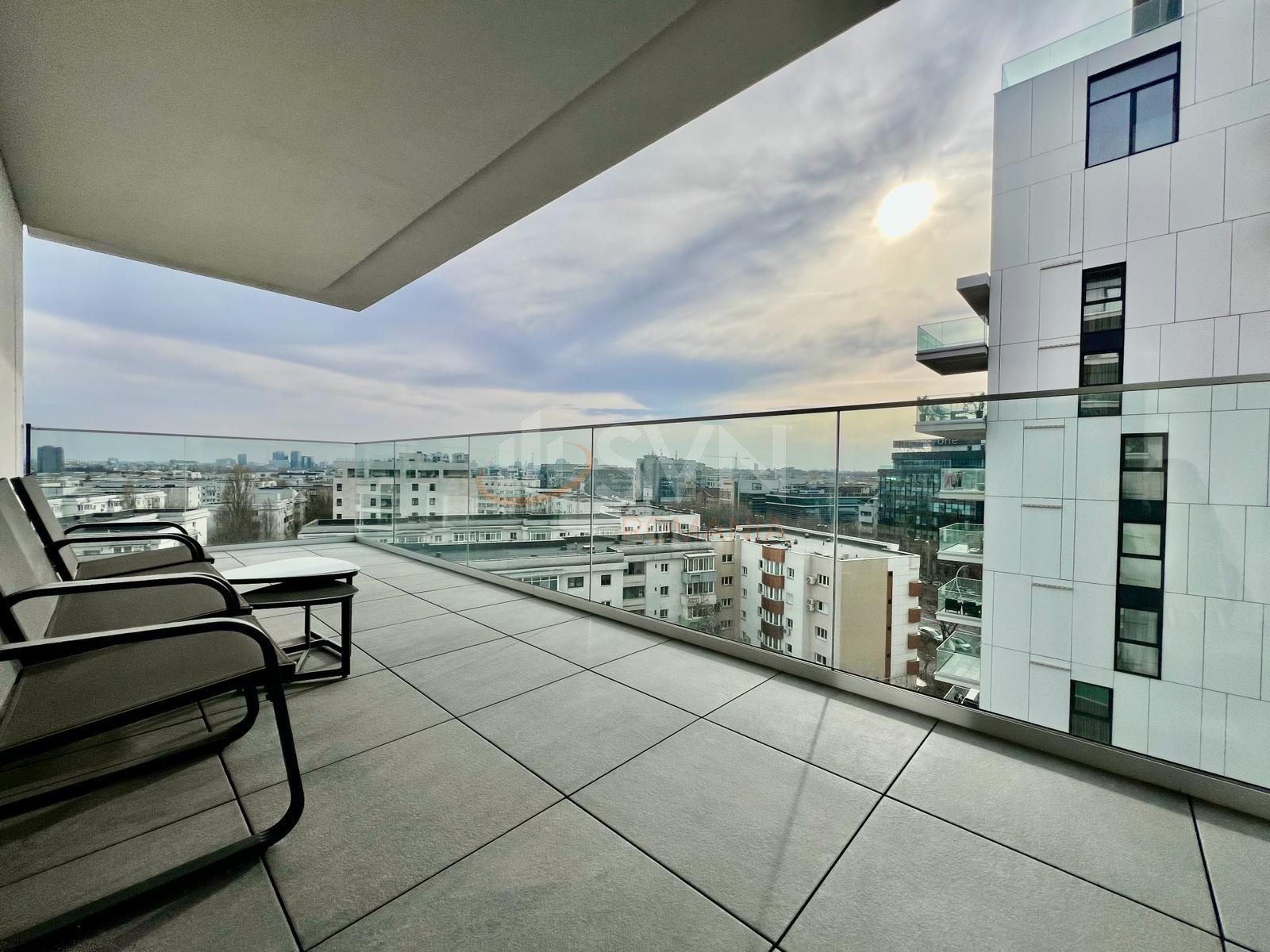 4 camere cu loc parcare subteran inclus Bucuresti/Herastrau