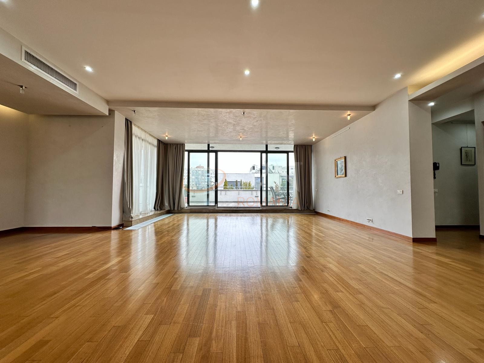 4 camere cu loc parcare subteran inclus Bucuresti/Capitale