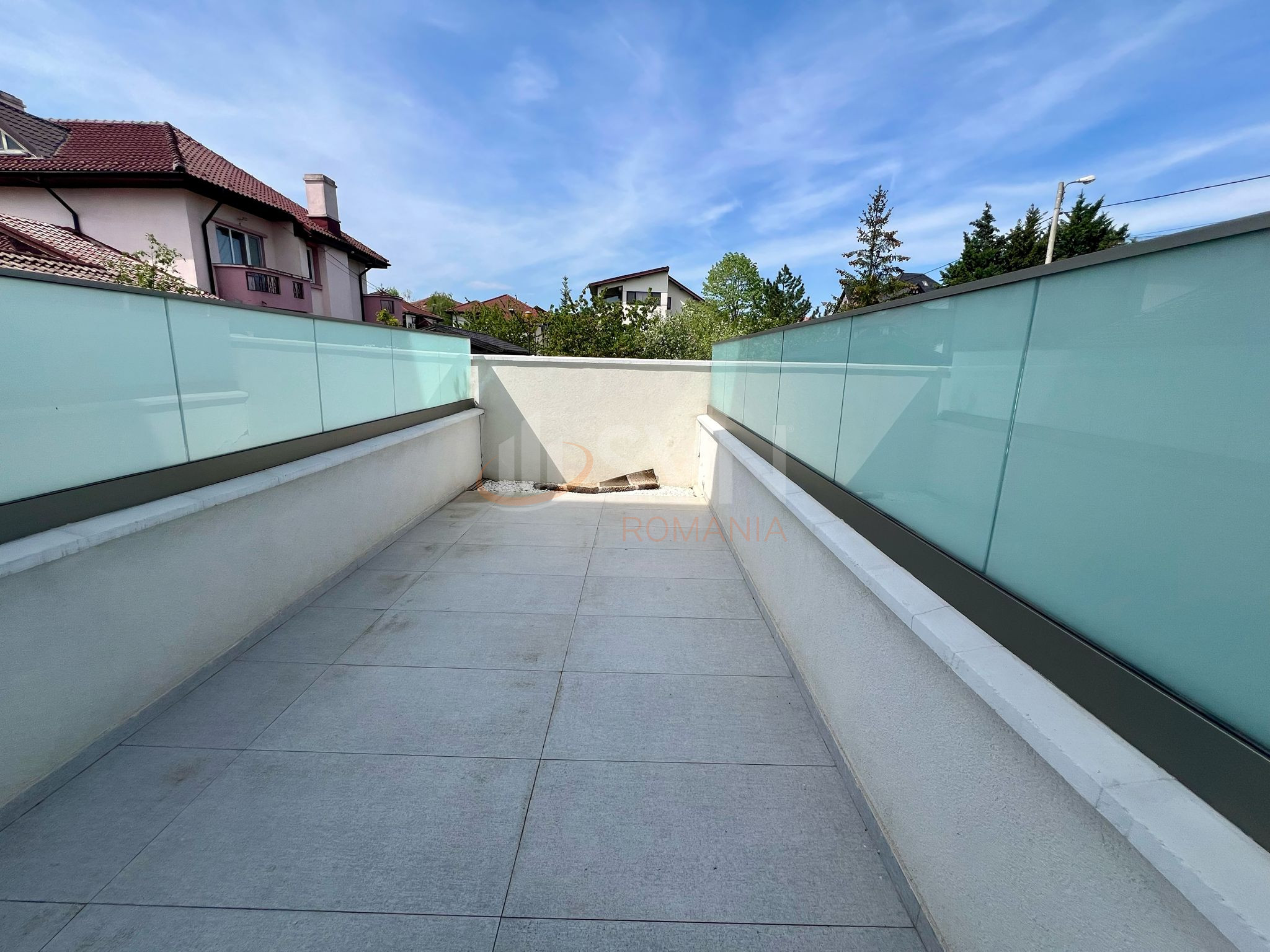 4 camere cu loc parcare subteran inclus Bucuresti/Pipera