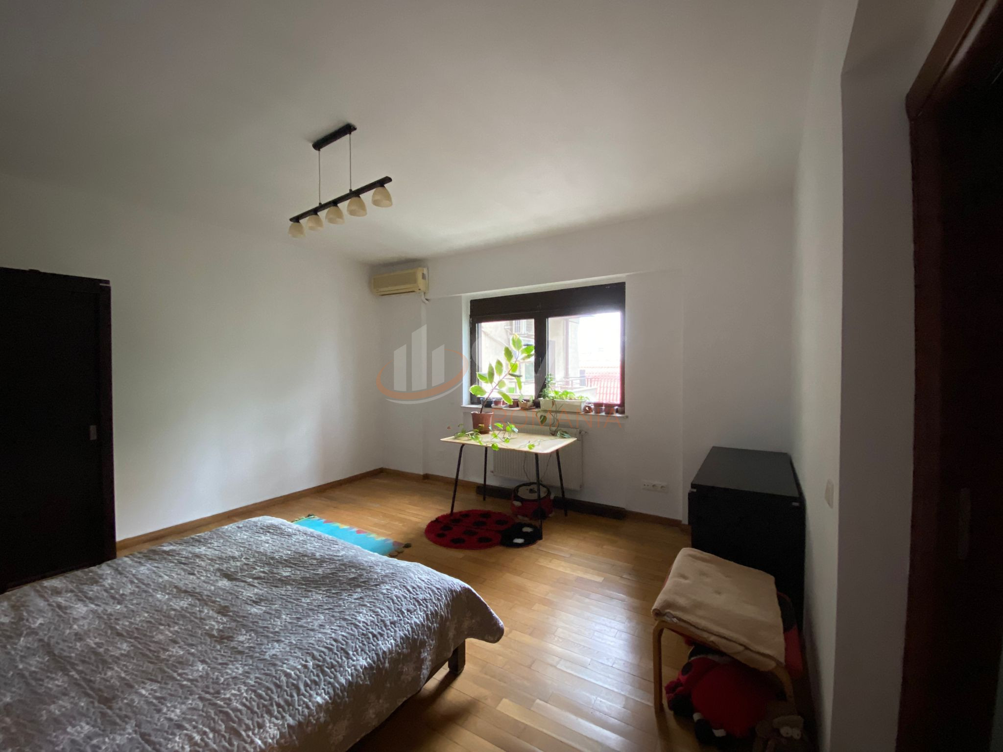 4 camere cu loc parcare subteran inclus Bucuresti/Arcul De Triumf