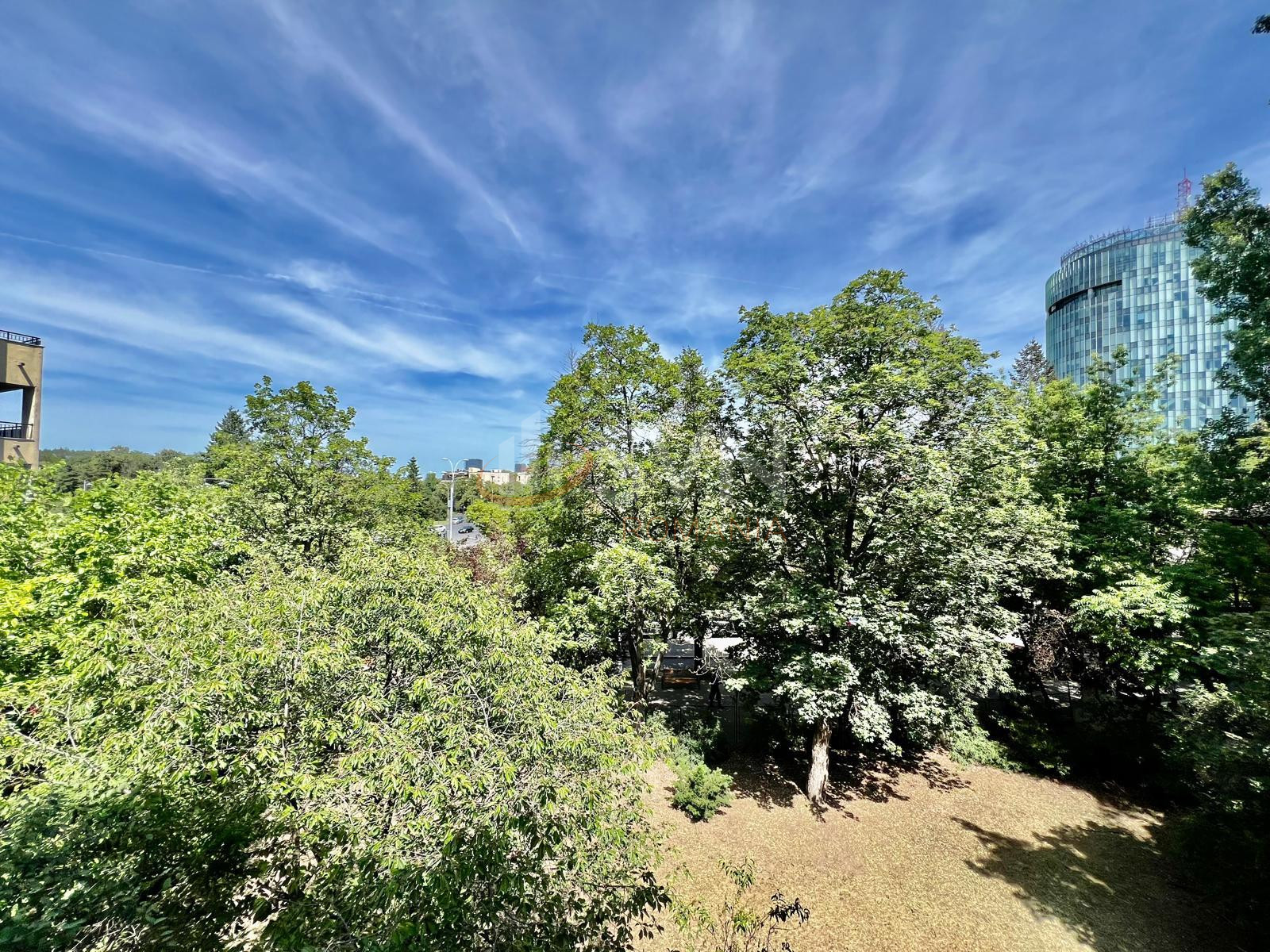 4 camere cu loc parcare subteran inclus Bucuresti/Aviatorilor