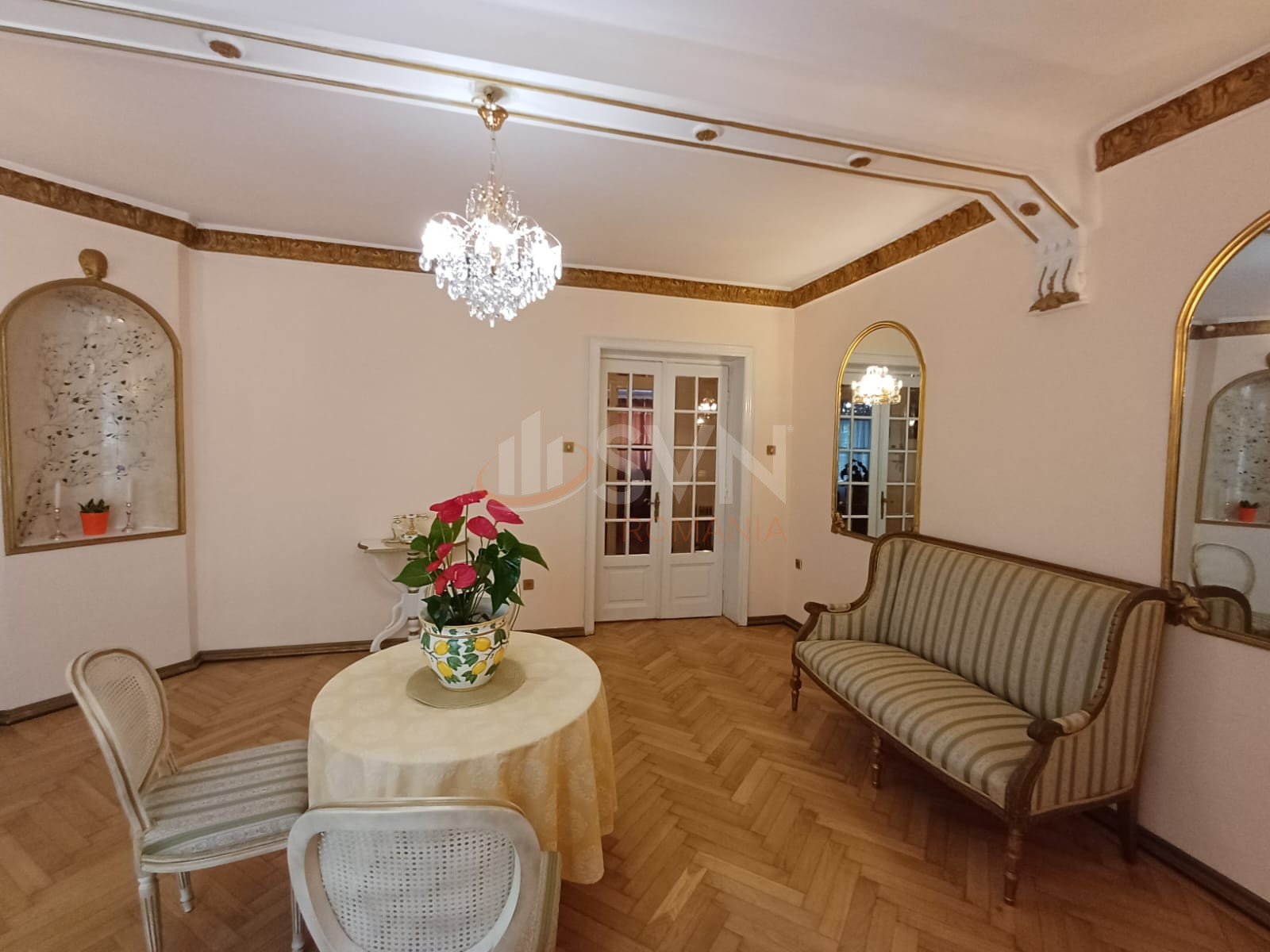 4 camere cu loc parcare subteran inclus Bucuresti/Piata Victoriei