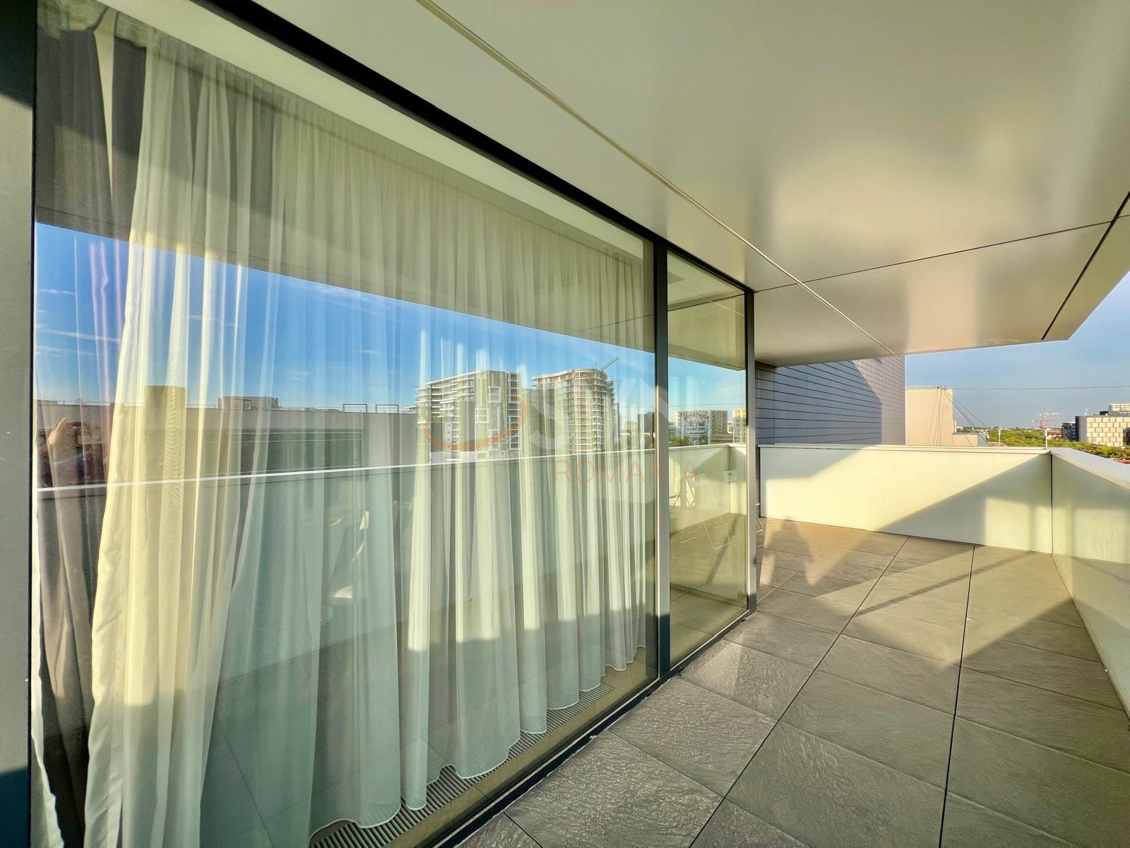 4 camere cu loc parcare subteran inclus Bucuresti/Herastrau